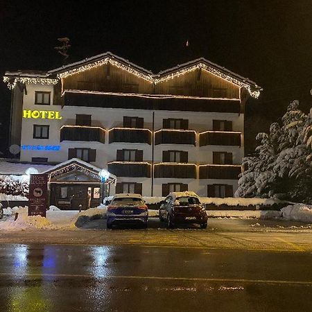 Hotel Le Clou Арвье Экстерьер фото